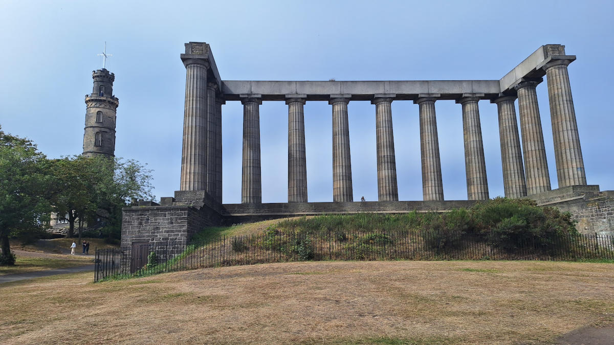 06-monuments-calton-hill